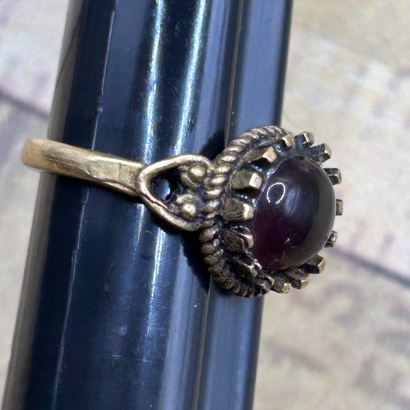 Vintage Old Ring 925 Gold Over Sterling Silver With Purple Cabochon Stone Sz 6 - Picture 3 of 7